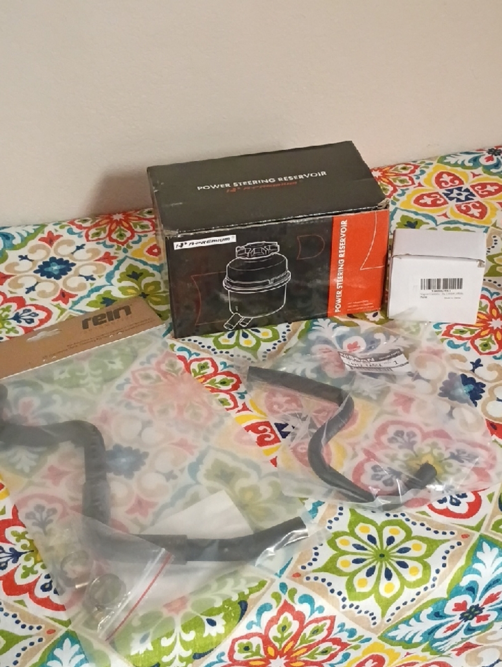 Power Steering Hoses & Reservoir, Vapor Canister For 2008 Nissan Frontier.